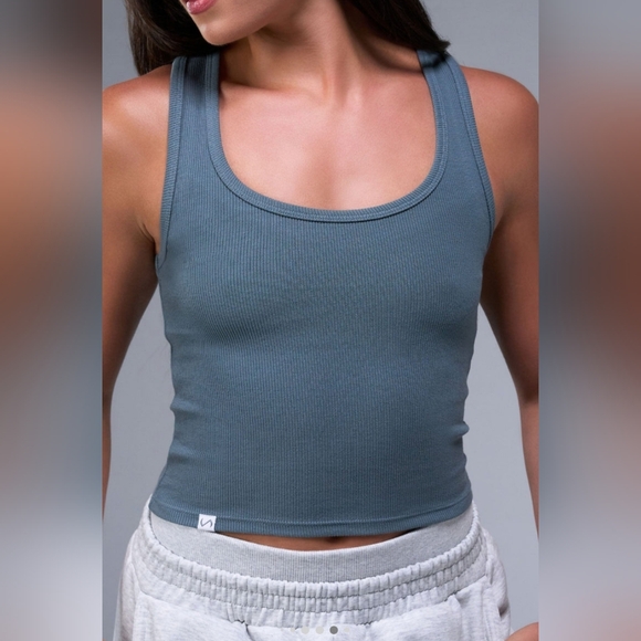 TLF Essential Ribbed Tank Top Medium - Picture 2 of 7